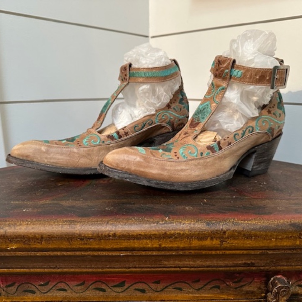 Old Gringo T-strap Ankle Boots